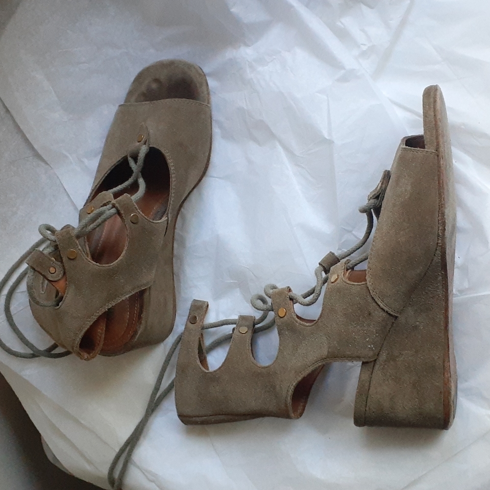 Chloe Suede Gladiator Wedge Sandals Shoes Open Toe EU 35 / US 5